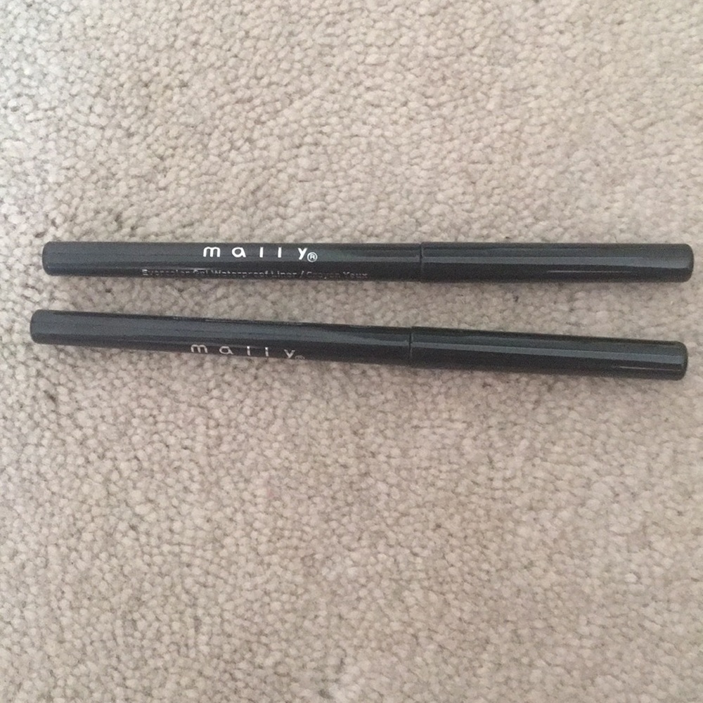 2 Mally  eyeliner’s. Never been used